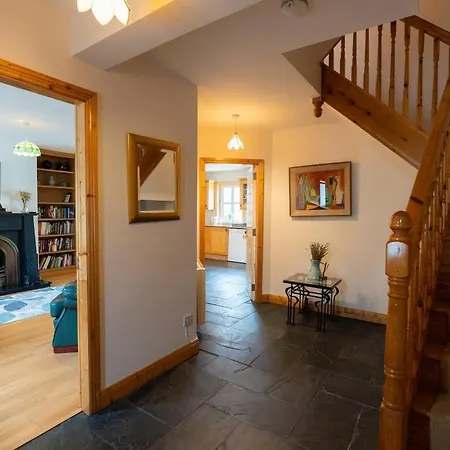 - Old Town Tatil Evi