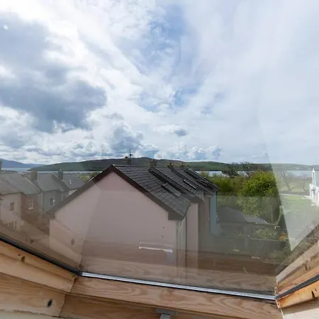 - Old Town * ディングル