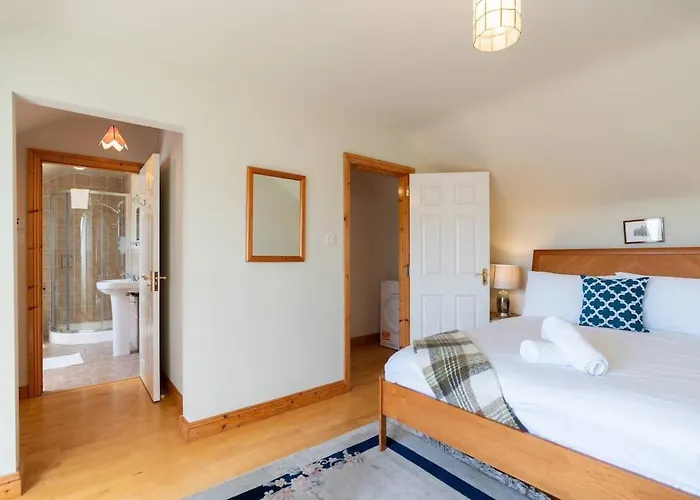 - Old Town 丁格尔